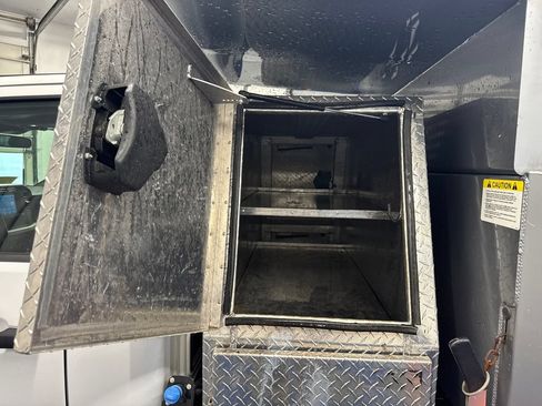 Certified 2023 Ford F550 4x4 Regular Cab Super Duty image 31