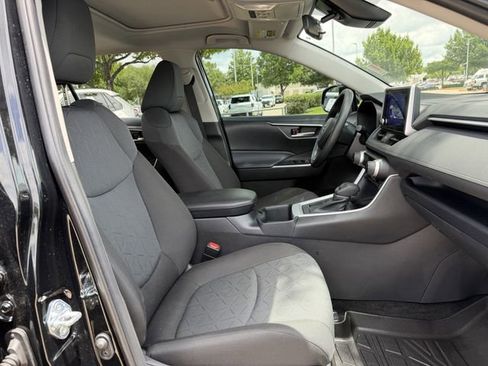 Certified 2025 Toyota RAV4 XLE w/ Convenience Package FWD image 28