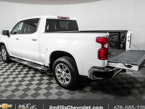 Used 2022 Chevrolet Silverado 1500 LTZ AWD/4WD image 31