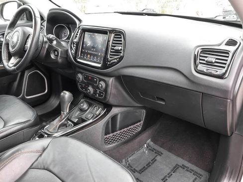 Used 2018 Jeep Compass Limited w/ Navigation Group AWD/4WD image 36