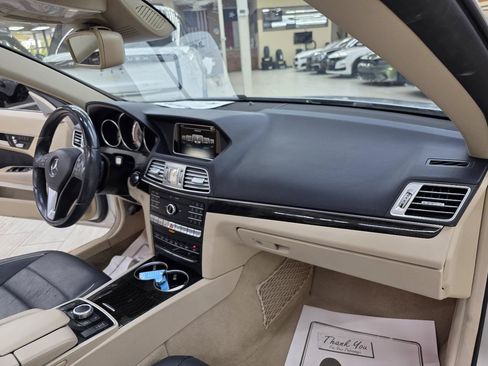 Used 2016 Mercedes-Benz E 550 Cabriolet image 24