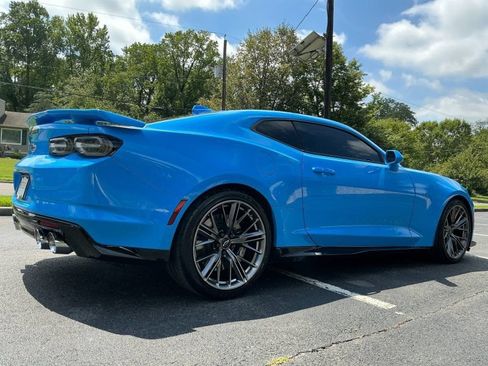 Used 2022 Chevrolet Camaro ZL1 RWD image 6