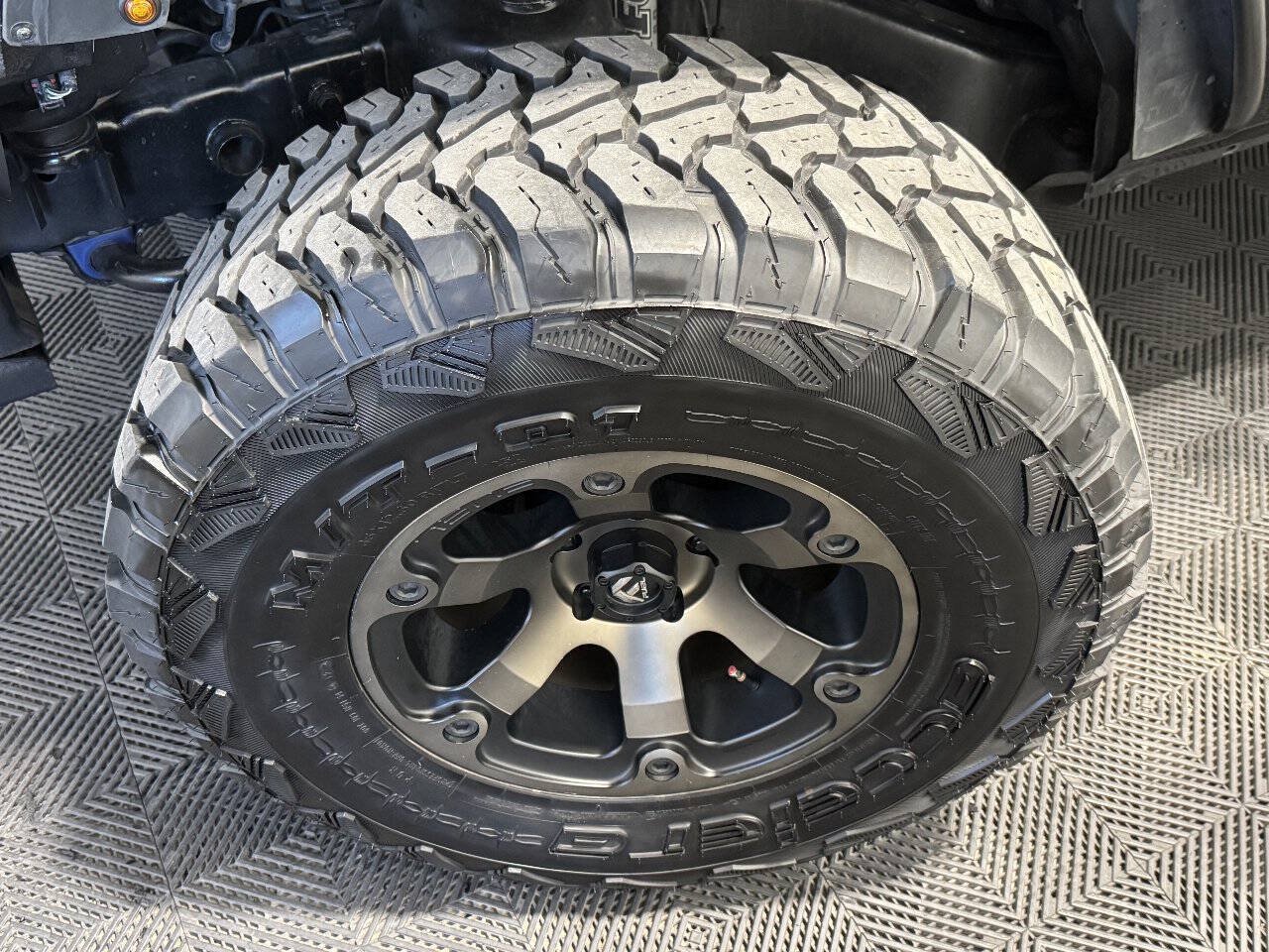 Used 2018 Jeep Wrangler Unlimited Rubicon w/ Connectivity Group AWD/4WD image 33