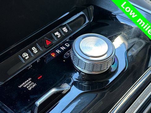 Used 2024 Jeep Wagoneer Base image 30