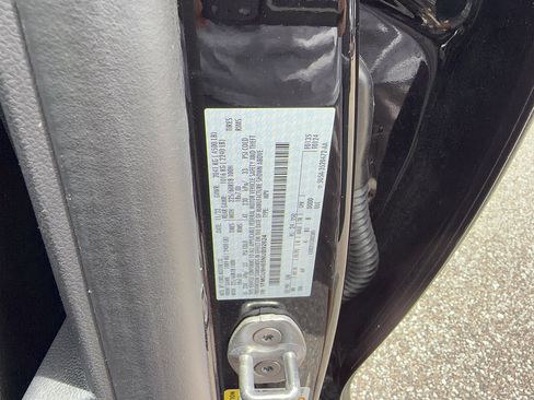 Certified 2022 Ford Escape SEL AWD/4WD image 34