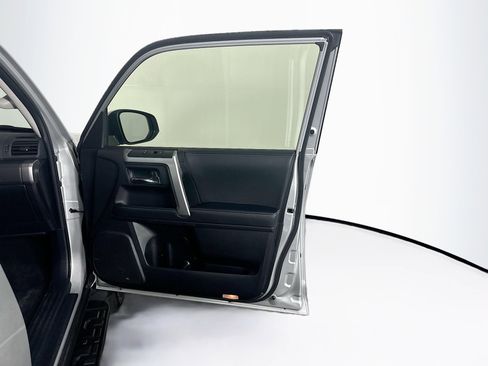 Used 2024 Toyota 4Runner SR5 image 33