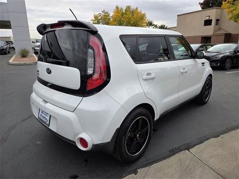 Used 2016 Kia Soul ! image 4