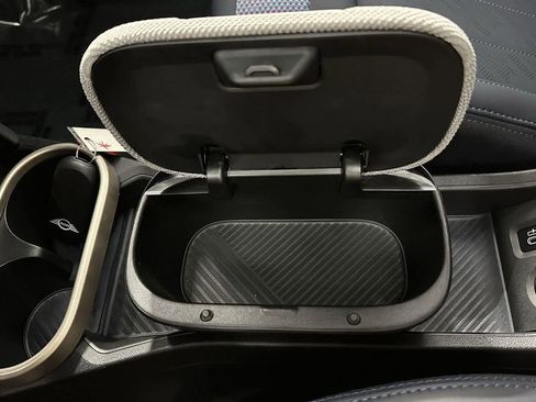 Certified 2025 MINI Cooper 2-Door Hardtop image 22