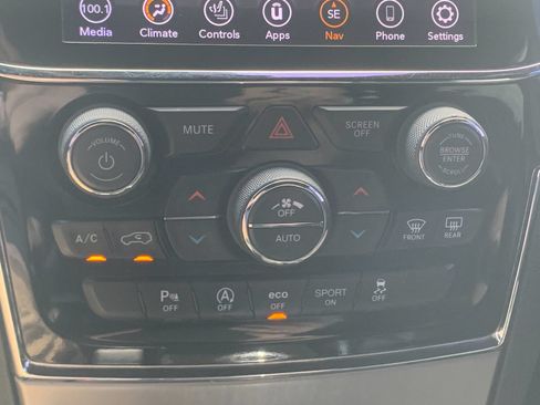 Used 2020 Jeep Grand Cherokee Altitude AWD/4WD image 25