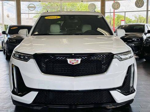 Used 2024 Cadillac XT6 Sport AWD/4WD image 21
