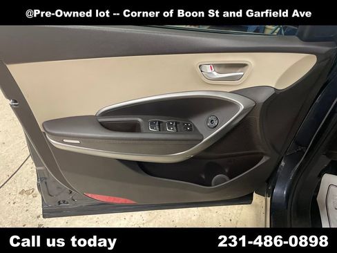 Used 2015 Hyundai Santa Fe GLS image 13