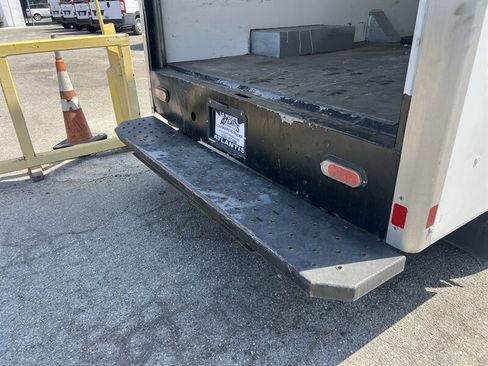 Used 2021 Chevrolet Express 3500 w/ Power Convenience Package RWD image 26