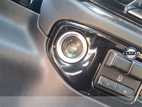 Used 2022 Chevrolet Silverado 1500 ZR2 w/ Technology Package image 23