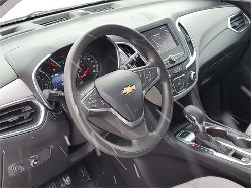 Used 2022 Chevrolet Equinox LS w/ LS Convenience Package image 7