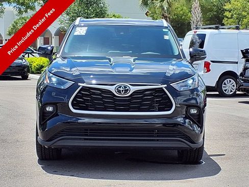 Used 2026 Toyota Highlander XLE AWD/4WD image 2