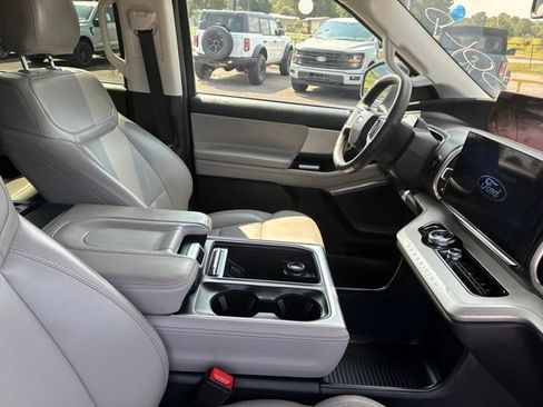 Certified 2025 Ford Expedition Active AWD/4WD image 69