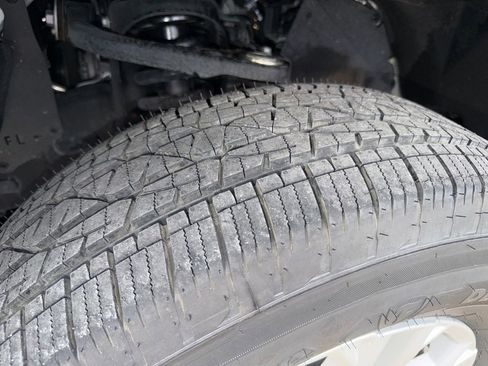 Used 2024 Toyota Tundra SR5 w/ SR5 Convenience Package AWD/4WD image 27