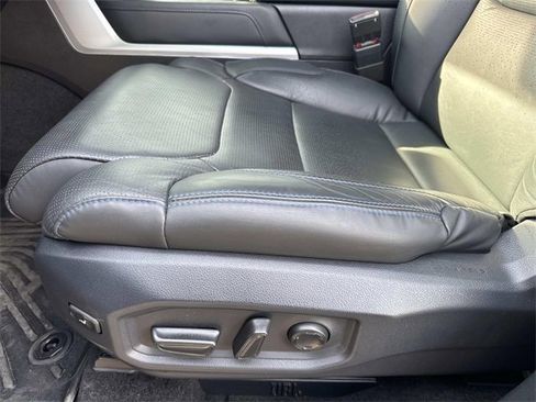 Used 2025 Toyota Sequoia Platinum image 22
