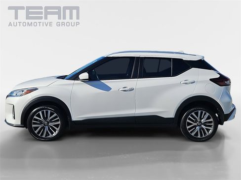 Used 2024 Nissan Kicks SV image 4