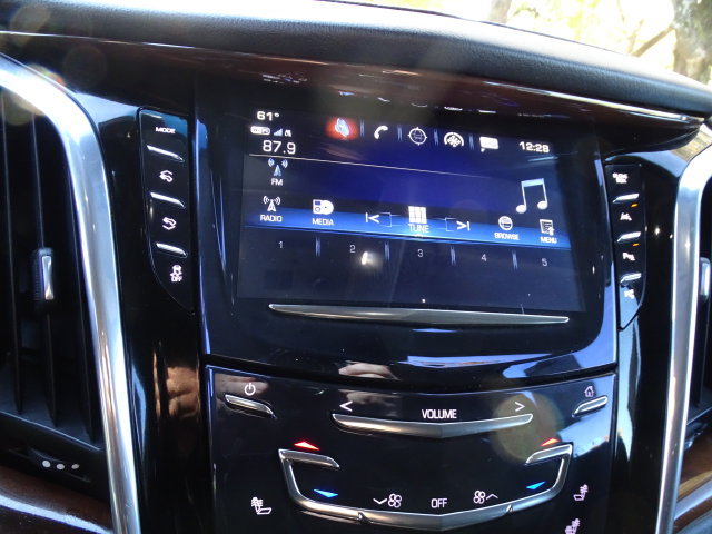 Certified 2018 Cadillac Escalade ESV Luxury AWD/4WD image 15