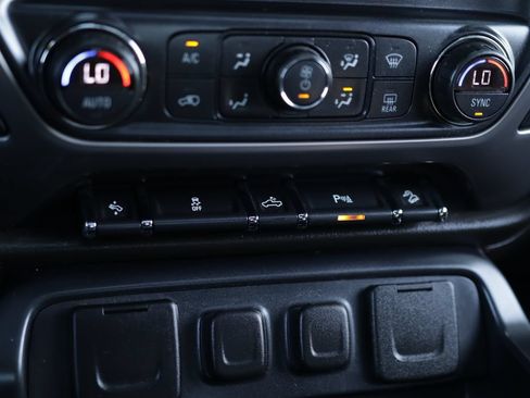 Used 2015 GMC Sierra 1500 SLT AWD/4WD image 17
