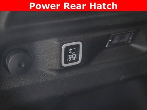 Used 2023 Jeep Grand Cherokee L Limited w/ Luxury Tech Group II image 32