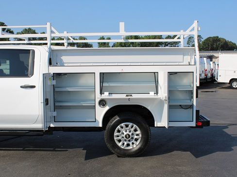 Used 2025 Chevrolet Silverado 2500 W/T w/ WT/CX Safety Package AWD/4WD image 11