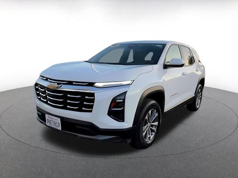 Used 2025 Chevrolet Equinox LT image 7