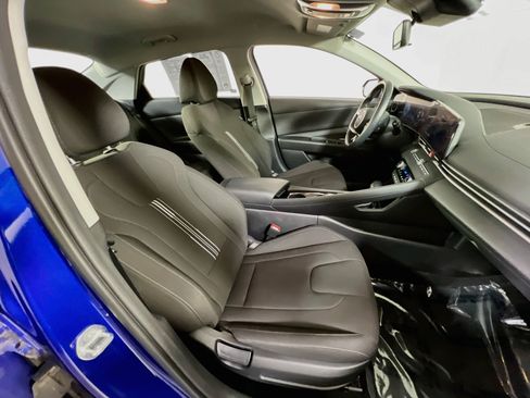 Used 2023 Hyundai Elantra SEL w/ Convenience Package FWD image 27