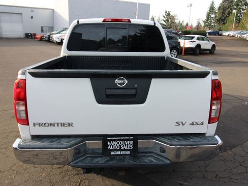 Used 2019 Nissan Frontier SV image 4