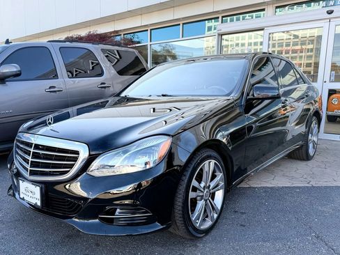Used 2014 Mercedes-Benz E 350 4MATIC Sedan image 3