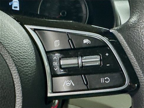 Used 2023 Kia Forte LXS w/ LXS Technology Package image 17