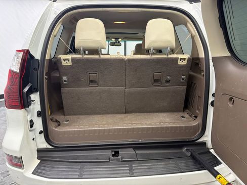 Used 2018 Lexus GX 460 Premium image 20