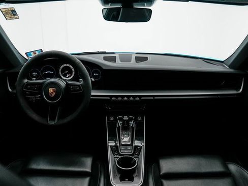 Used 2020 Porsche 911 Carrera image 20