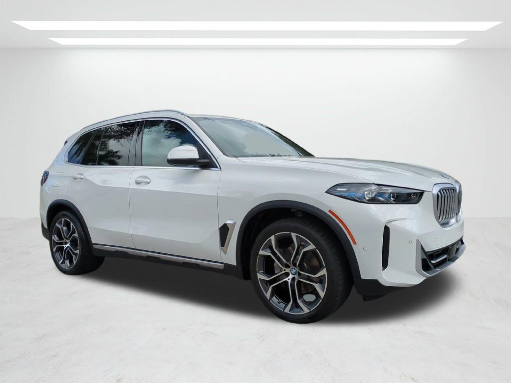 New 2026 BMW X5 sDrive40i w/ Parking Assistance Package RWD image 2