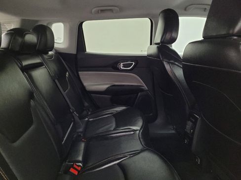 Used 2022 Jeep Compass Limited image 19