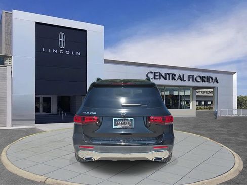 Used 2022 Mercedes-Benz GLB 250 image 4