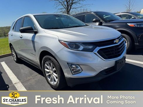 Used 2020 Chevrolet Equinox LS w/ LS Convenience Package image 1