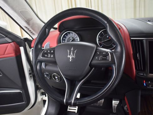 Used 2022 Maserati Levante Modena image 27