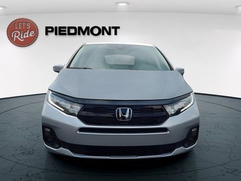 Certified 2025 Honda Odyssey Touring image 10