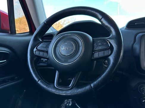 Used 2018 Jeep Renegade Altitude AWD/4WD image 20
