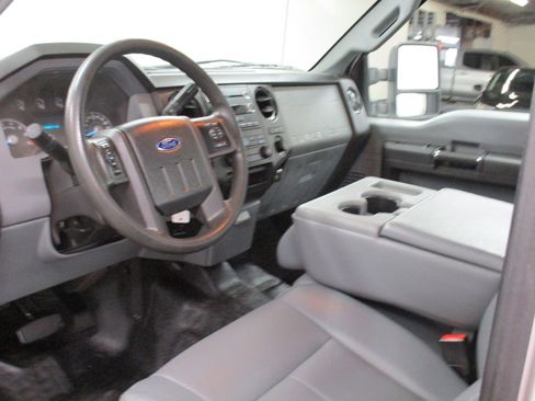 Used 2016 Ford F250 XL w/ Power Equipment Group image 20