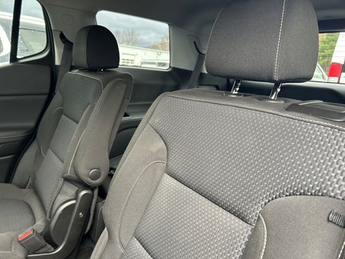 Used 2023 GMC Acadia SLE w/ Driver Convenience Package image 35