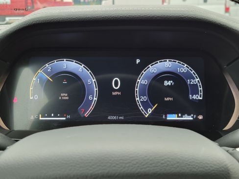 Used 2025 Jeep Grand Cherokee L Limited AWD/4WD image 9
