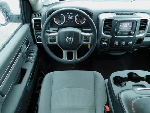 Used 2024 RAM 1500 Classic SLT image 3