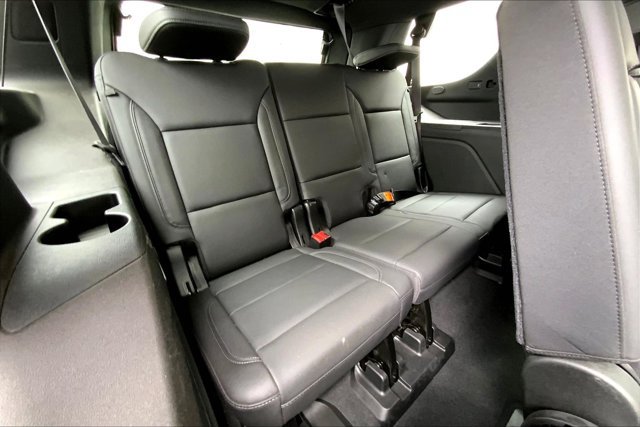 Used 2021 Chevrolet Tahoe Z71 w/ Luxury Package AWD/4WD image 27