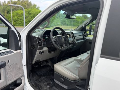 Used 2017 Ford F250 XL w/ Power Equipment Group RWD image 39