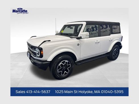 Used 2024 Ford Bronco Outer Banks AWD/4WD image 1