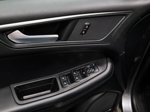 Certified 2023 Ford Edge SE image 23