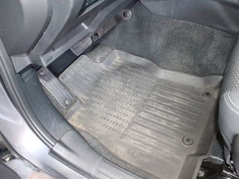 Used 2021 Subaru Forester Premium AWD/4WD image 25